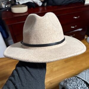 Women’s Beige Fedora Hat